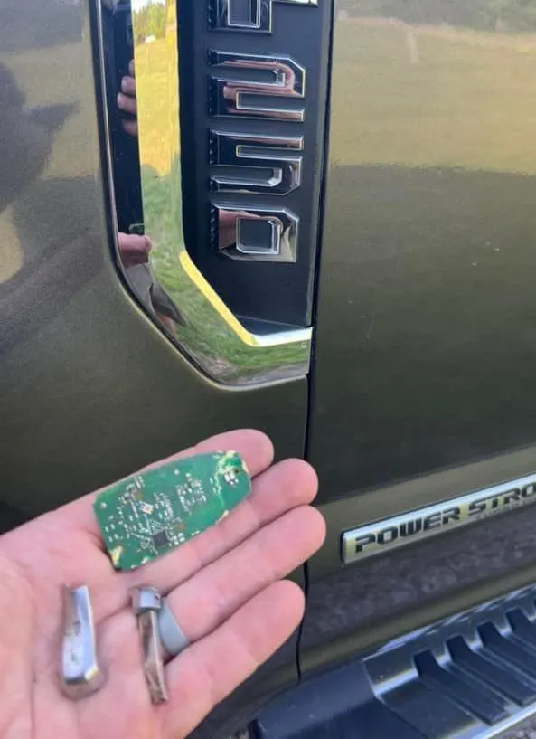 Car key programming service